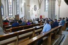 Feier der 1. Heiligen Kommunion in Sankt Crescentius (Foto: Karl-Franz Thiede)